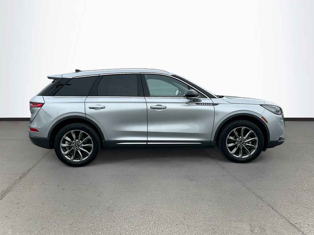 Used 2022 Lincoln Corsair FWD w/ Premium Package image 8