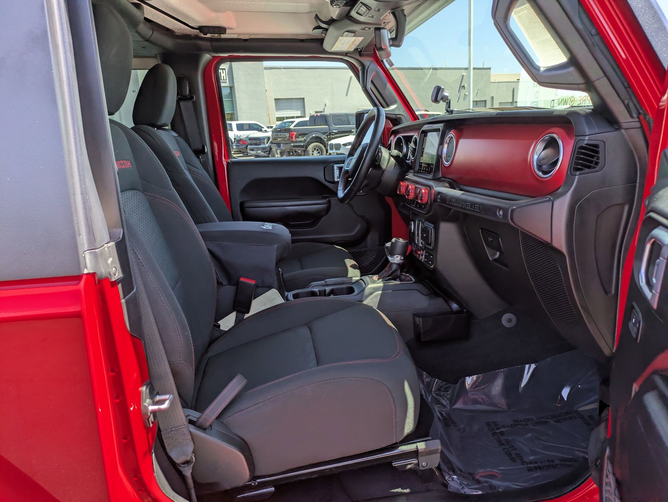 Used 2021 Jeep Wrangler Rubicon AWD/4WD image 31