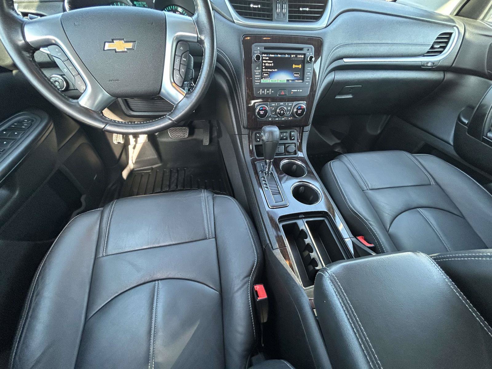 Used 2017 Chevrolet Traverse LT AWD/4WD image 16
