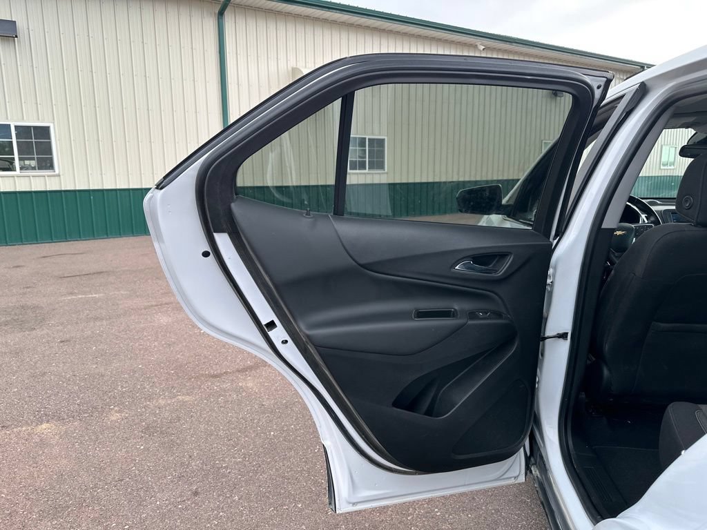 Used 2021 Chevrolet Equinox LT AWD/4WD image 21