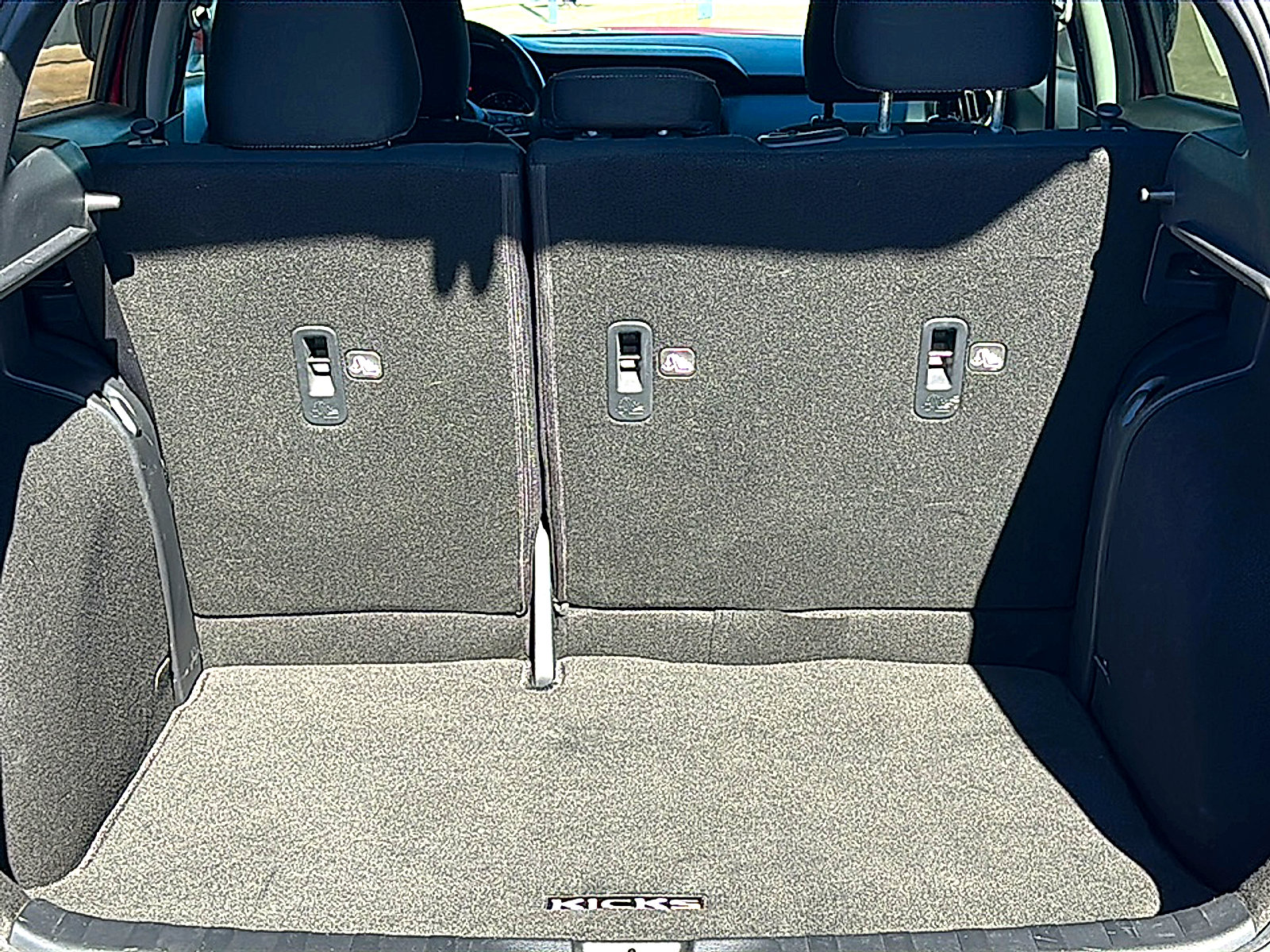 Used 2023 Nissan Kicks SV image 21