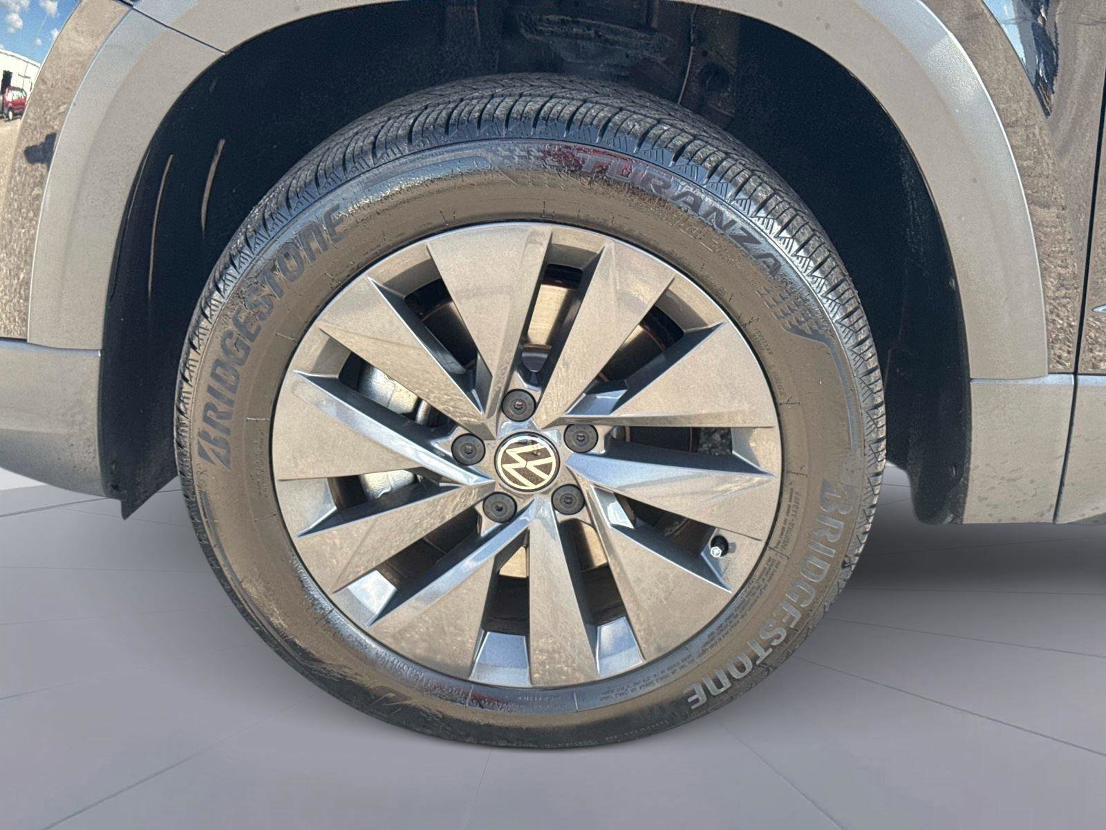 Used 2022 Volkswagen Taos S image 10