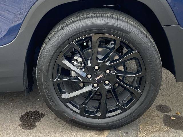 Used 2023 GMC Terrain SLE w/ Driver Convenience Package FWD image 28