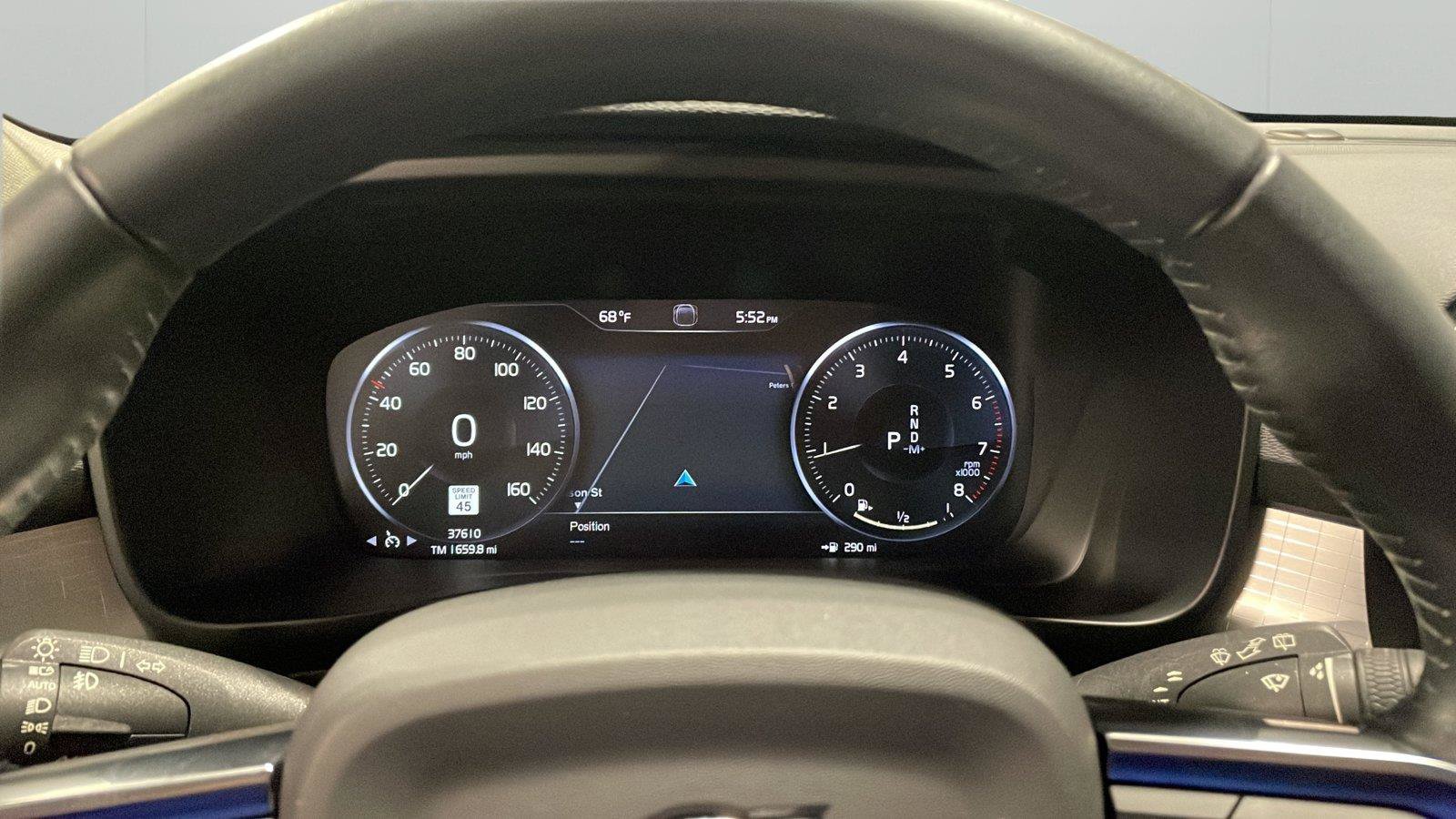 Used 2021 Volvo XC40 T5 Momentum w/ Premium Package AWD/4WD image 15