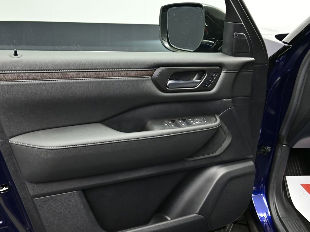 New 2025 Nissan Armada SL image 13