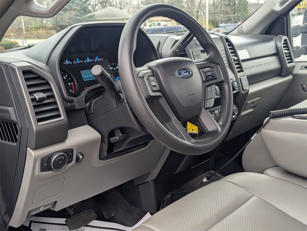 Used 2019 Ford F250 XL w/ Power Equipment Group image 11