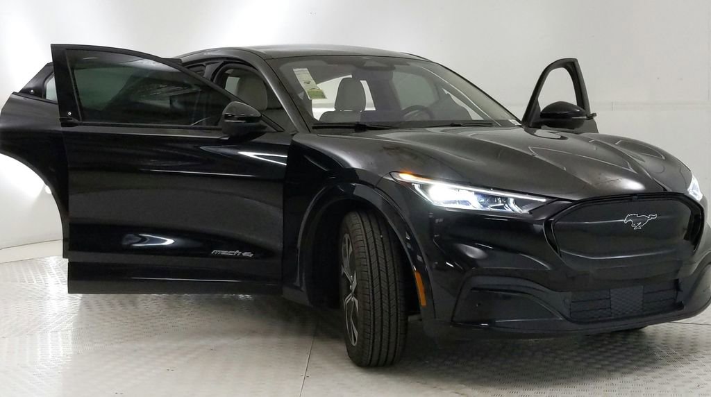 New 2023 Ford Mustang Mach-E Premium image 9