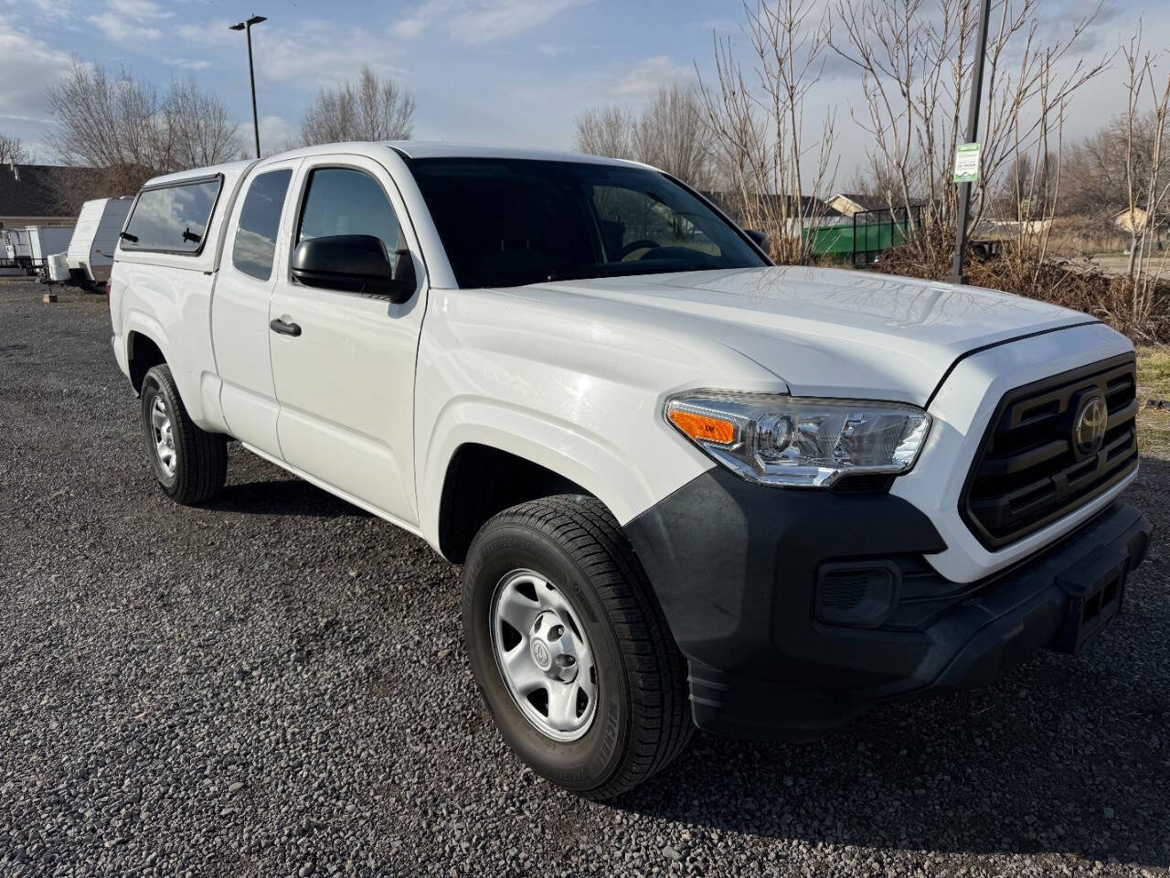 Used 2019 Toyota Tacoma SR image 9