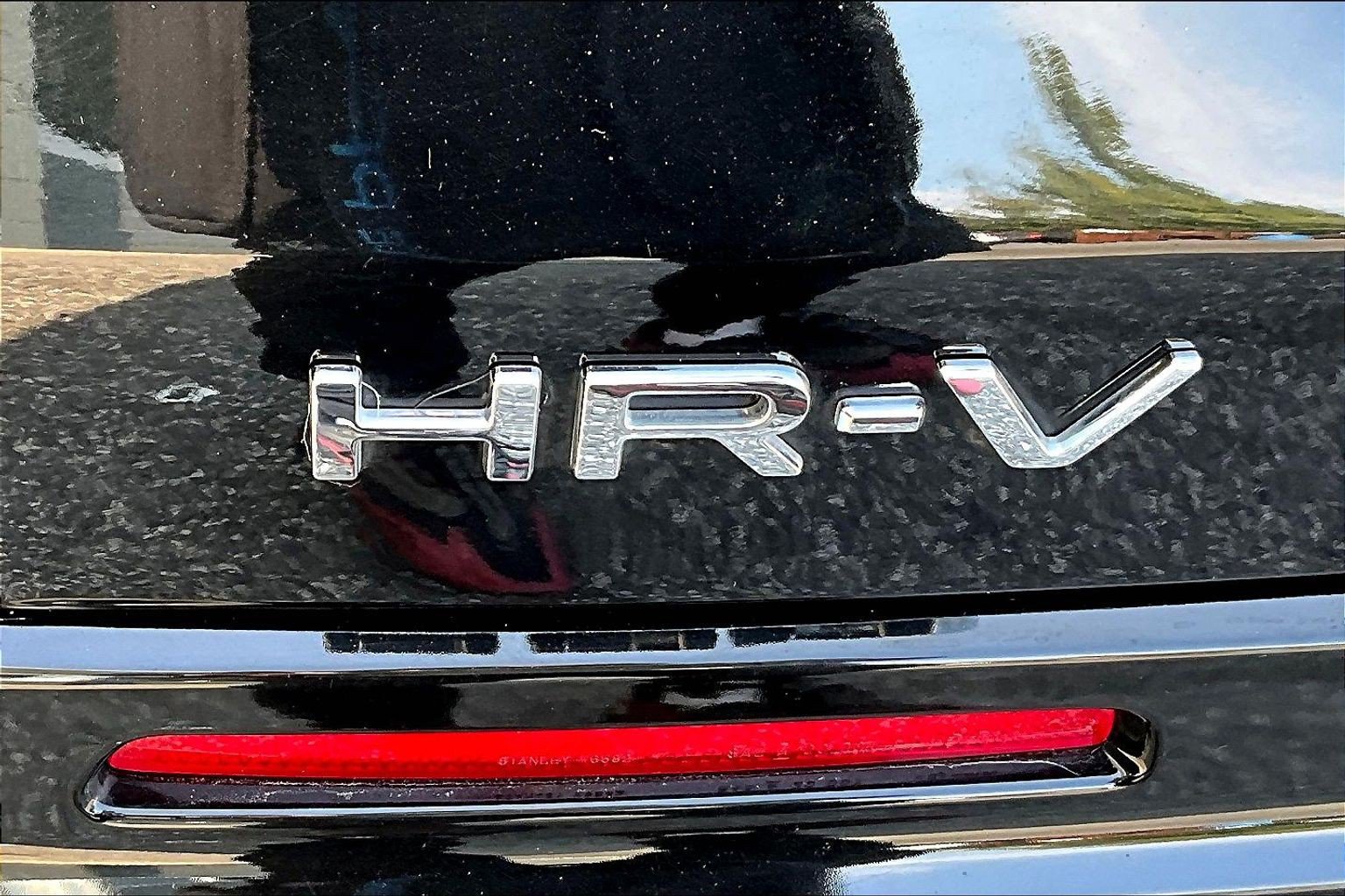 Used 2025 Honda HR-V LX image 23