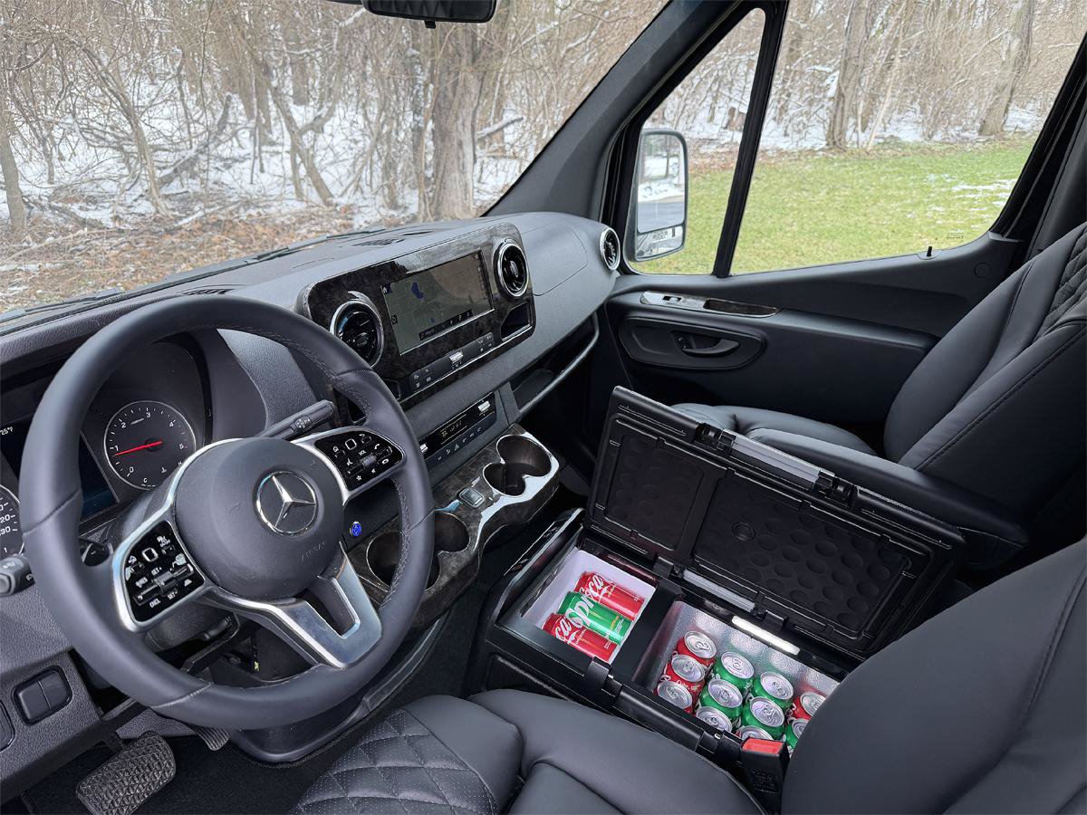 Used 2024 Mercedes-Benz Sprinter 3500 image 31