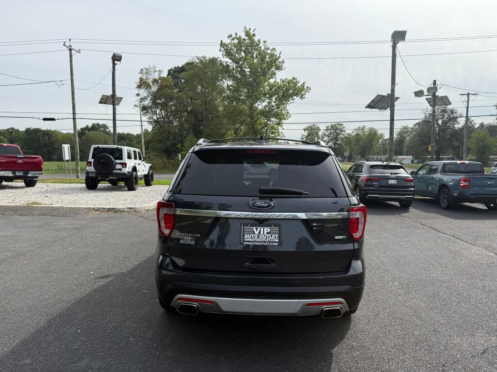 Used 2017 Ford Explorer Platinum image 6