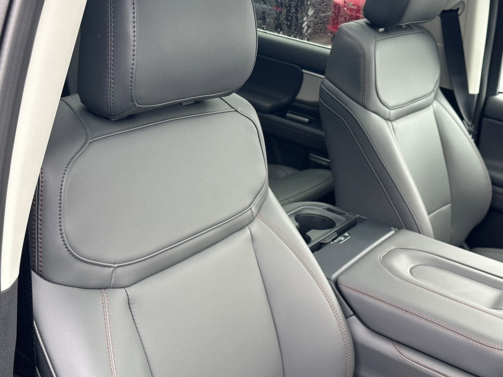 New 2025 Ford Expedition Max Active image 14