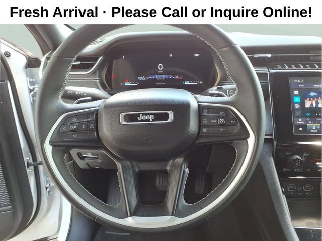 Used 2023 Jeep Grand Cherokee Altitude AWD/4WD image 15
