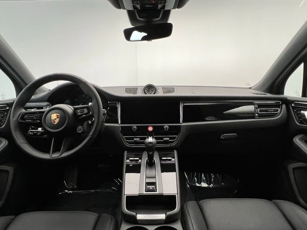 New 2026 Porsche Macan image 6