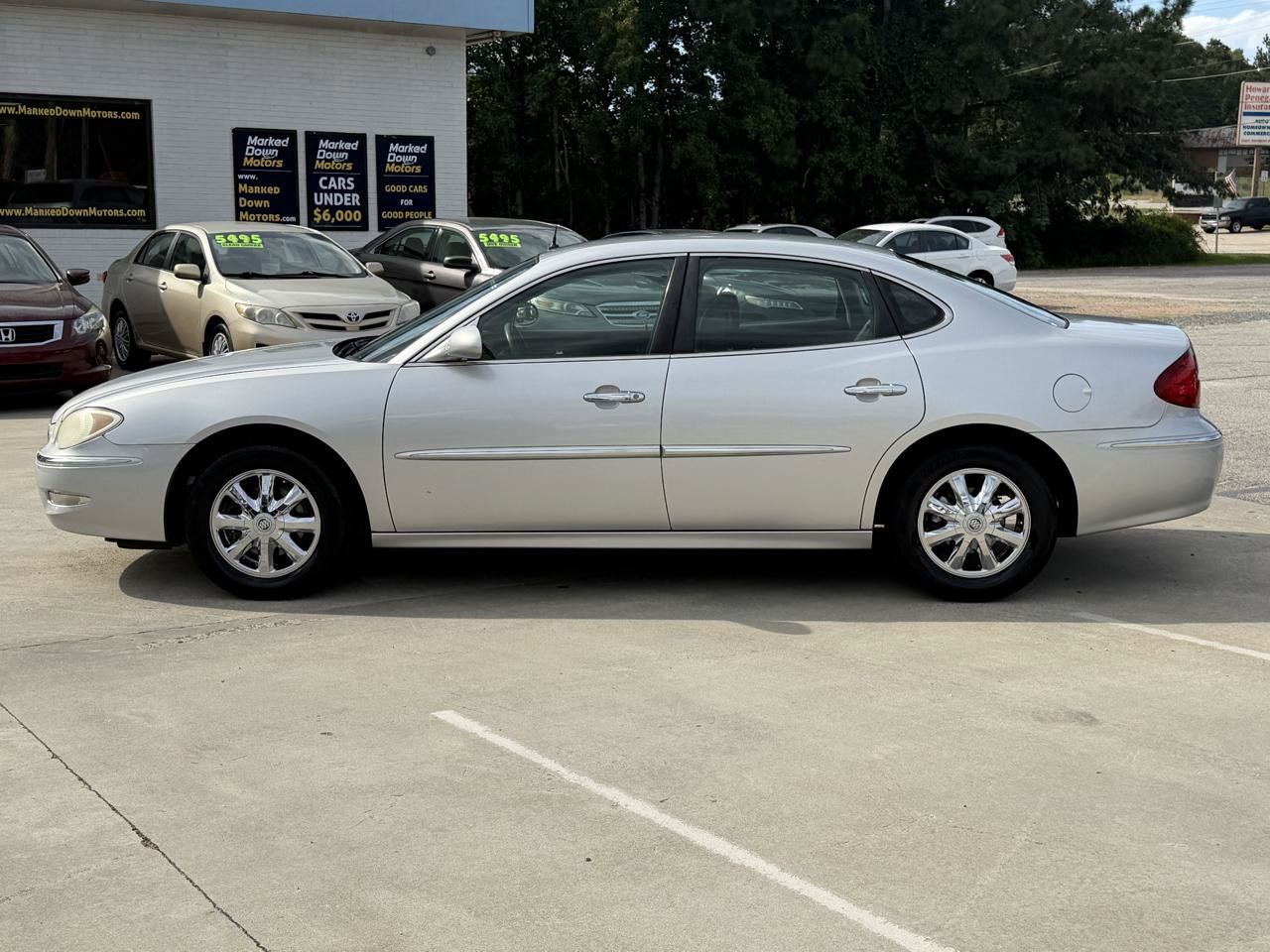 Used 2005 Buick LaCrosse CXL w/ Chrome Appearance Package FWD image 9