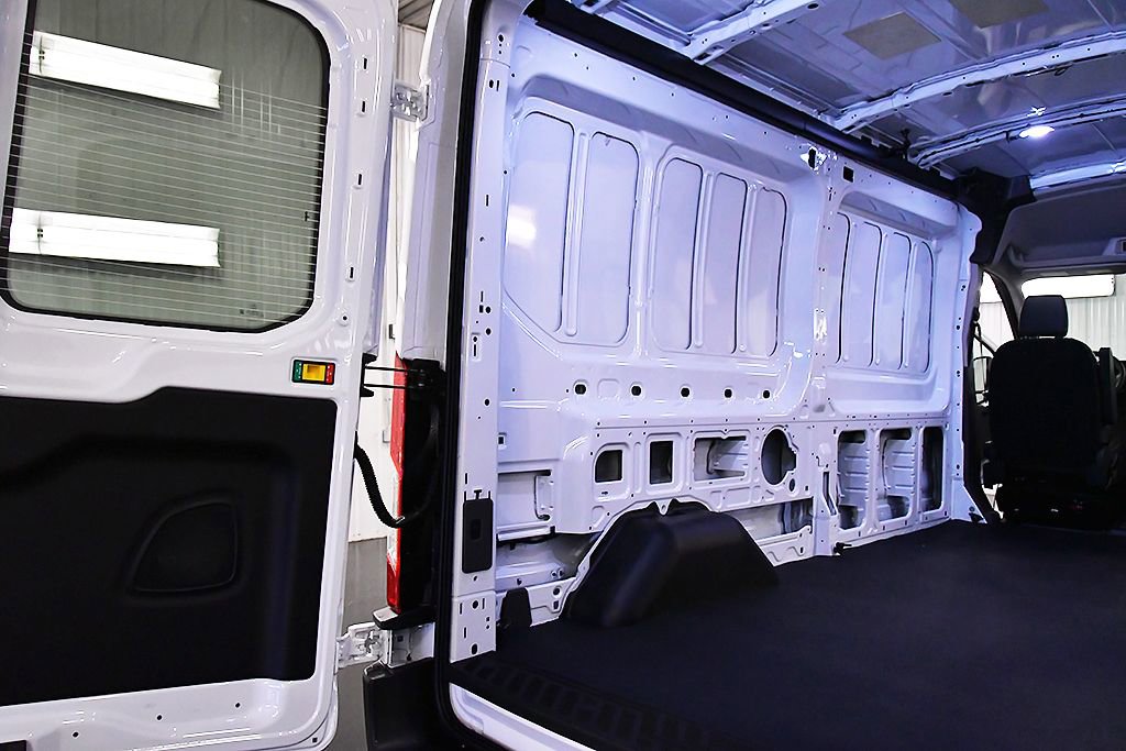 New 2026 Ford Transit 250 148 Medium Roof Extended AWD image 31