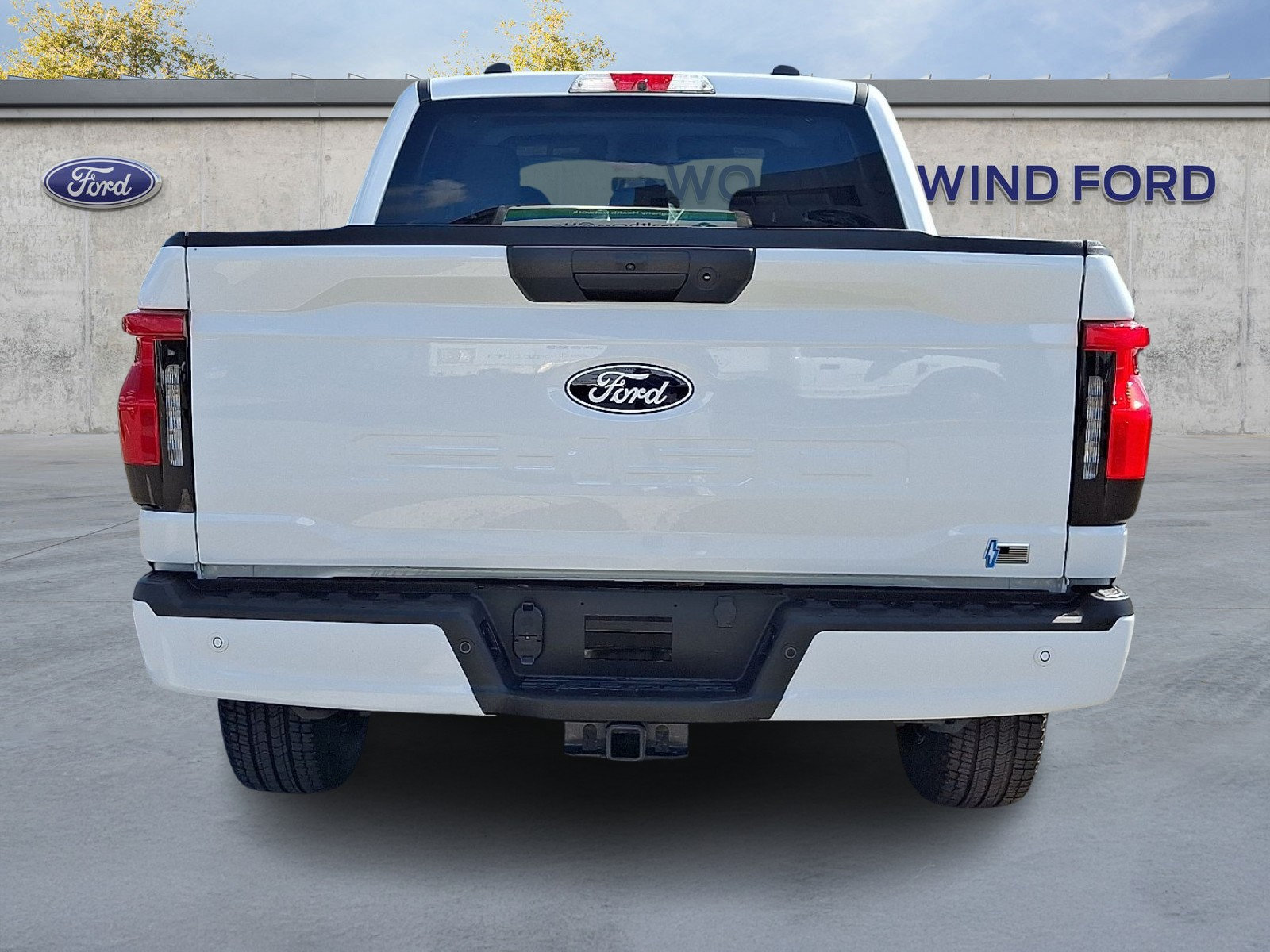 Used 2025 Ford F150 Lightning XLT AWD/4WD image 5