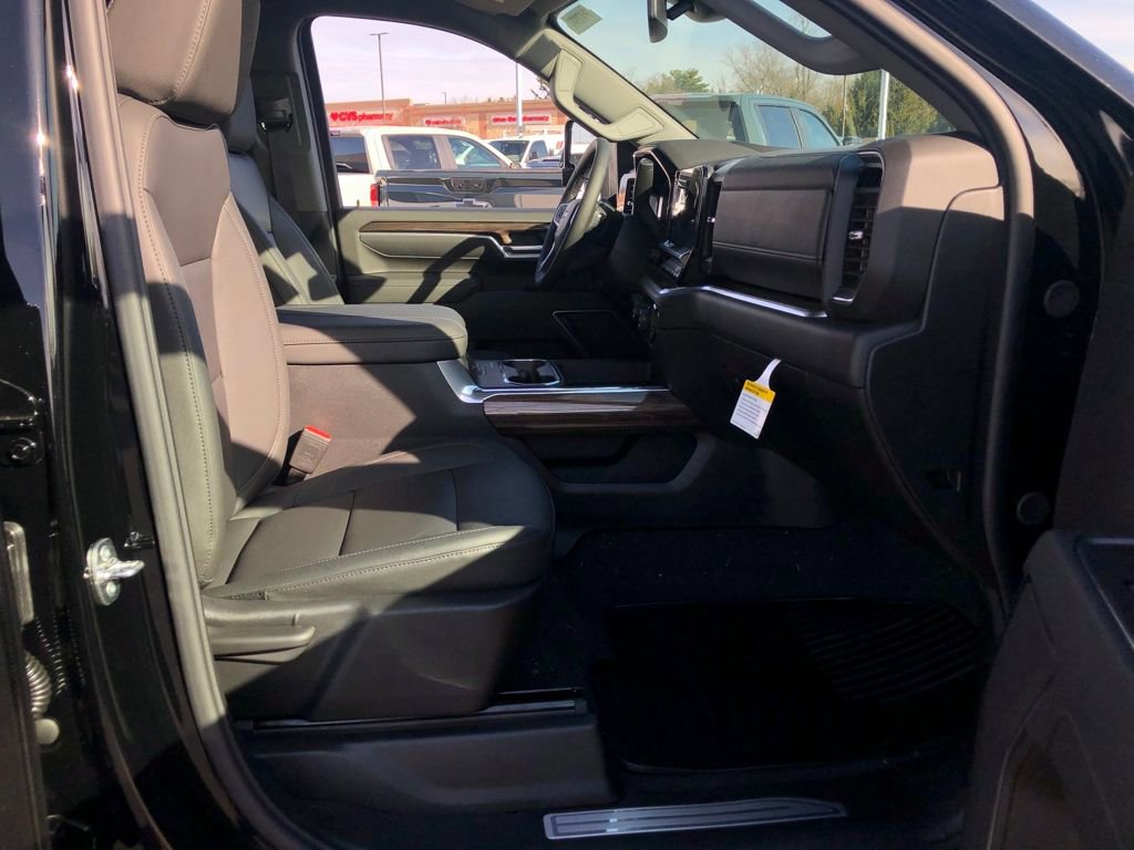 New 2026 Chevrolet Silverado 3500 LT w/ All Star Edition image 17