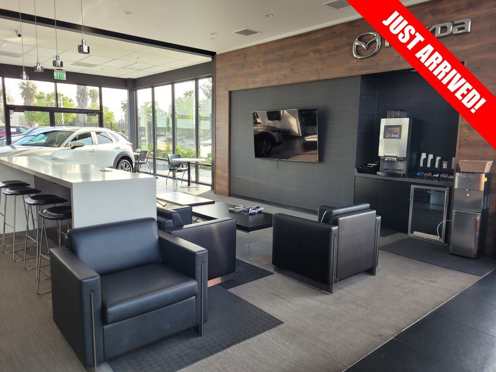 Used 2019 Chevrolet Suburban Premier AWD/4WD image 31