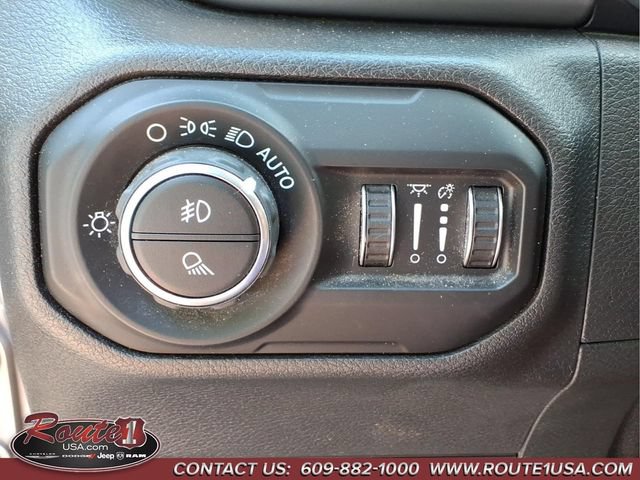 Used 2020 Jeep Gladiator Sport w/ Quick Order Package 24S AWD/4WD image 23