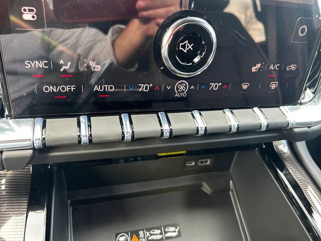 New 2026 GMC Yukon XL Elevation w/ LPO, Get Active Package image 18