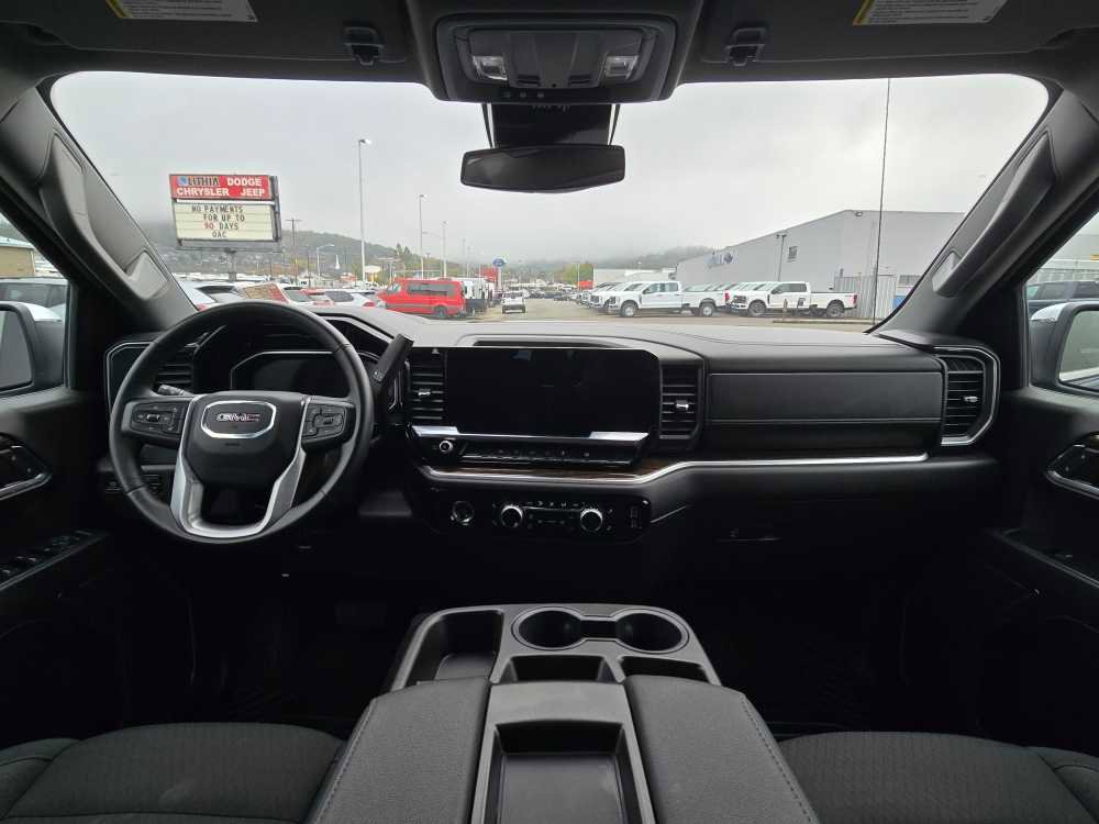 Used 2024 GMC Sierra 1500 SLE image 15