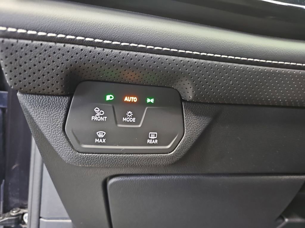 Used 2024 Volkswagen Atlas SE FWD image 26