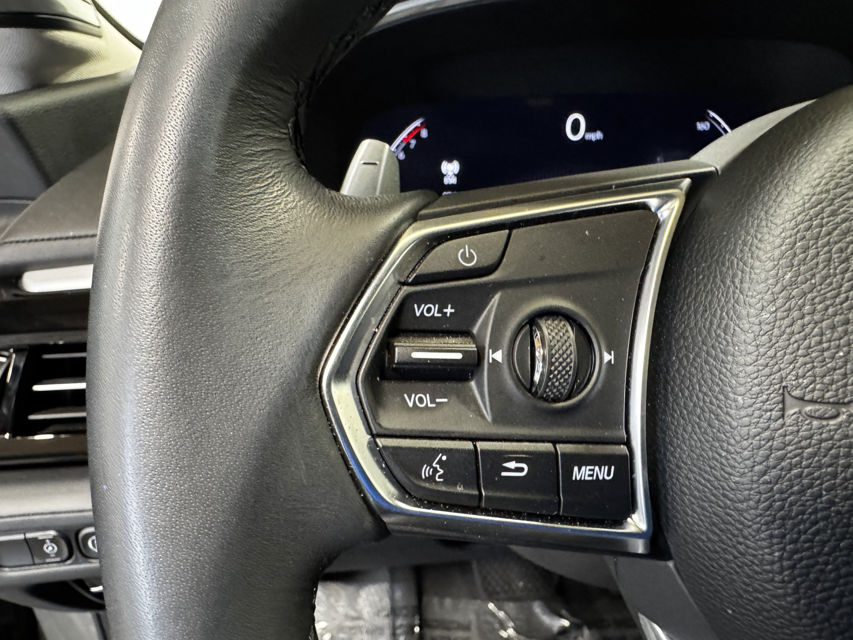 Certified 2026 Acura MDX w/ Technology Package FWD image 14