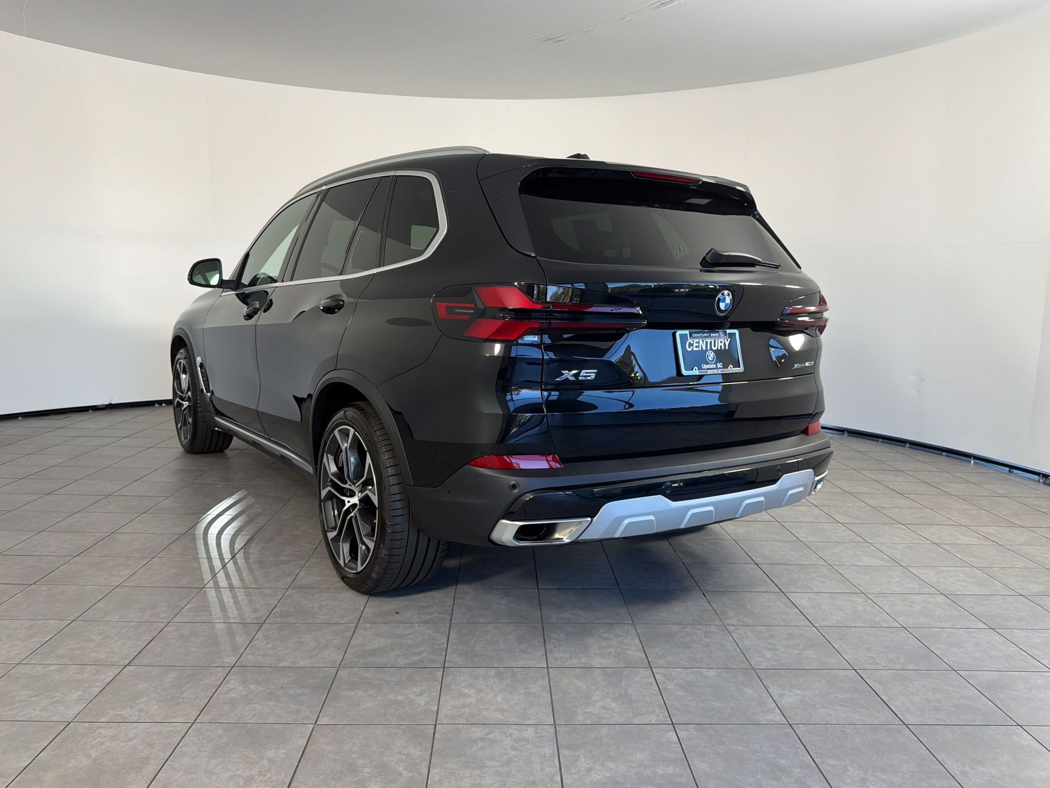 Certified 2026 BMW X5 xDrive40i AWD/4WD image 3