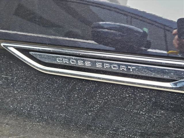 Used 2021 Volkswagen Atlas Cross Sport SE image 7