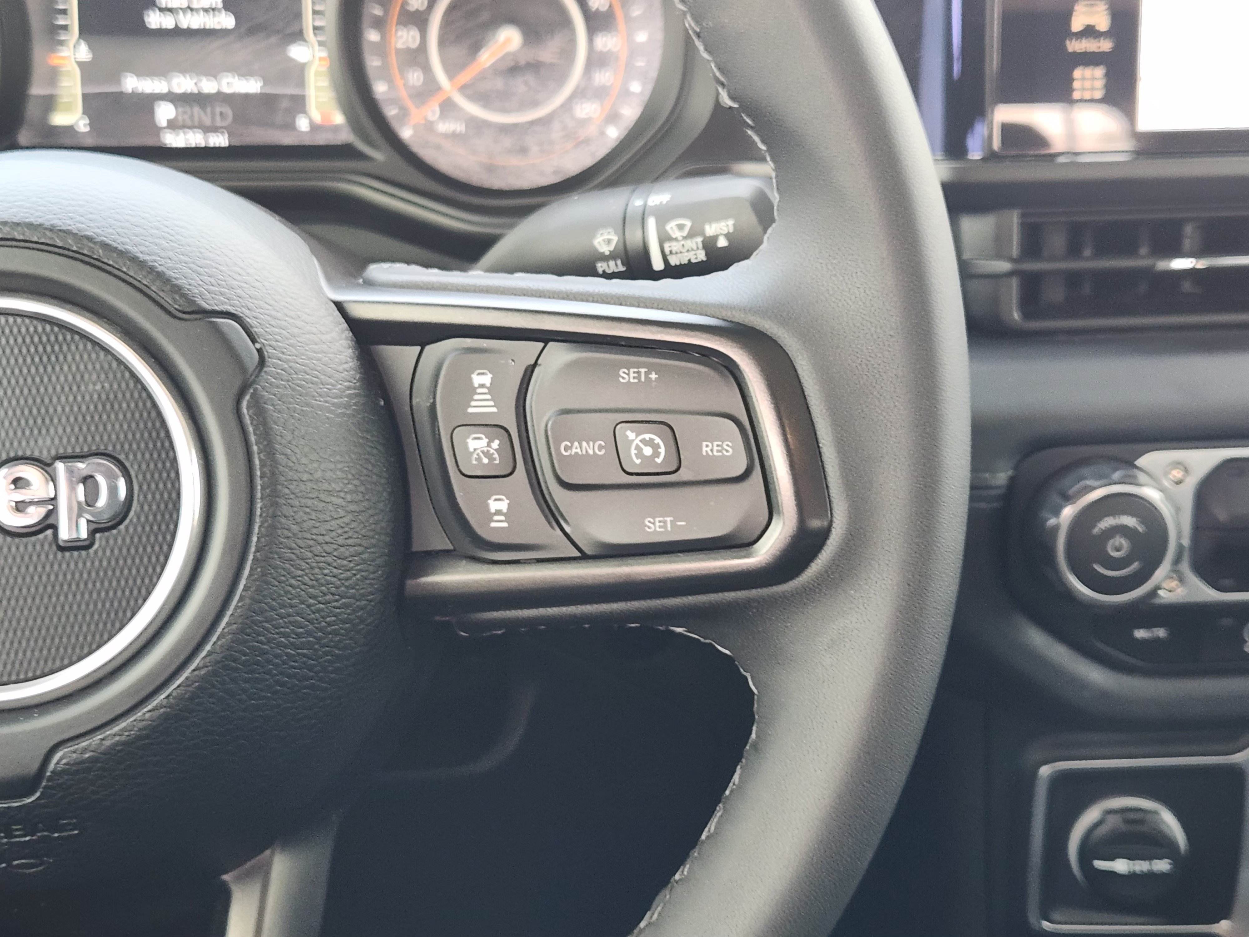 Used 2025 Jeep Gladiator Rubicon AWD/4WD image 30