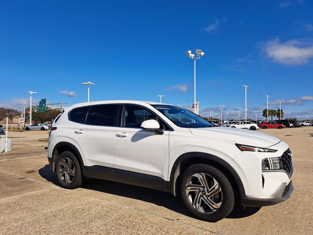 Used 2023 Hyundai Santa Fe SE image 4