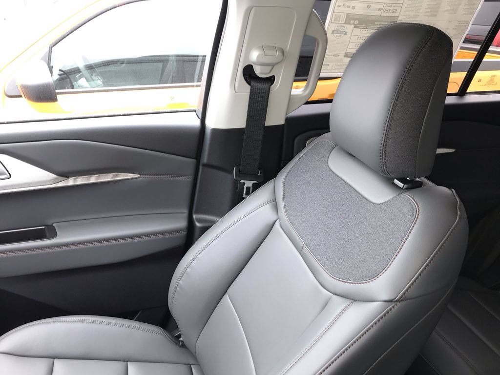 New 2026 Ford Explorer Active image 25