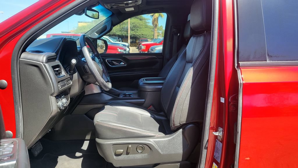 Used 2021 Chevrolet Suburban RST w/ Rear Media and Nav Package AWD/4WD image 28