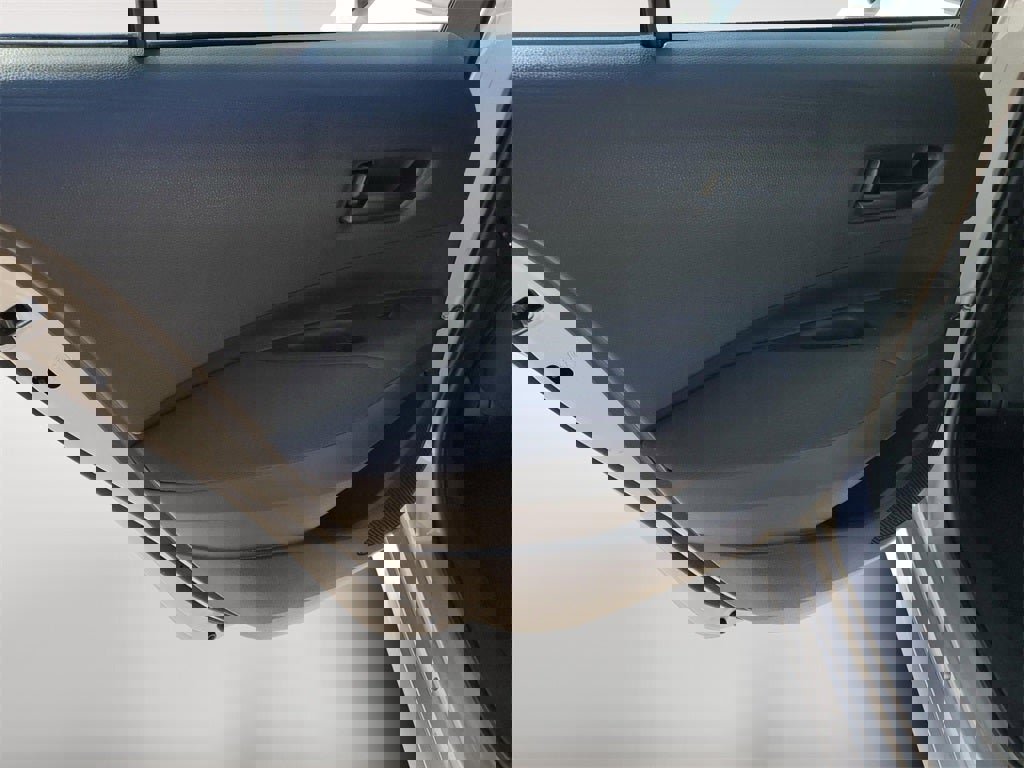 Used 2022 Toyota Corolla LE image 10