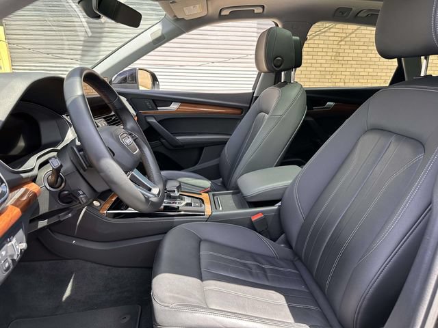 Used 2021 Audi Q5 2.0T Premium Plus w/ Premium Plus Package AWD/4WD image 17