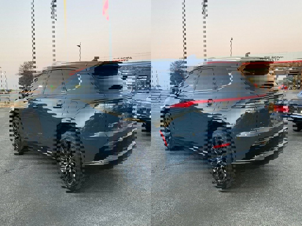 Used 2025 Toyota Crown Signia w/ Advanced Technology Package image 7