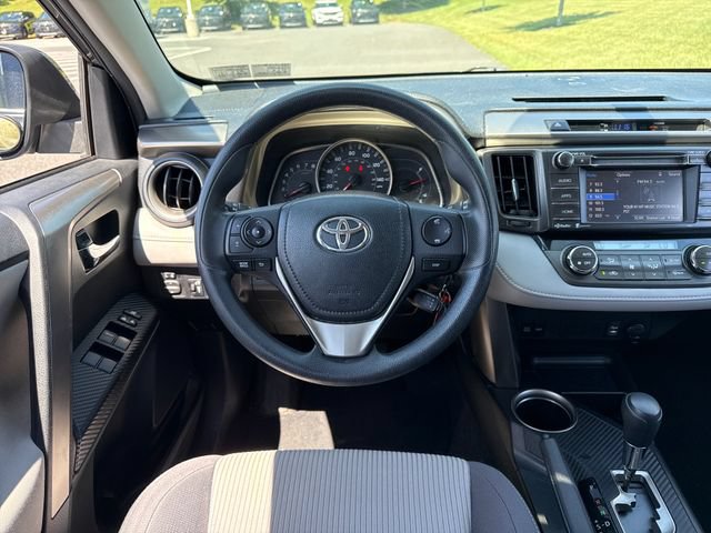 Used 2014 Toyota RAV4 XLE AWD/4WD image 20