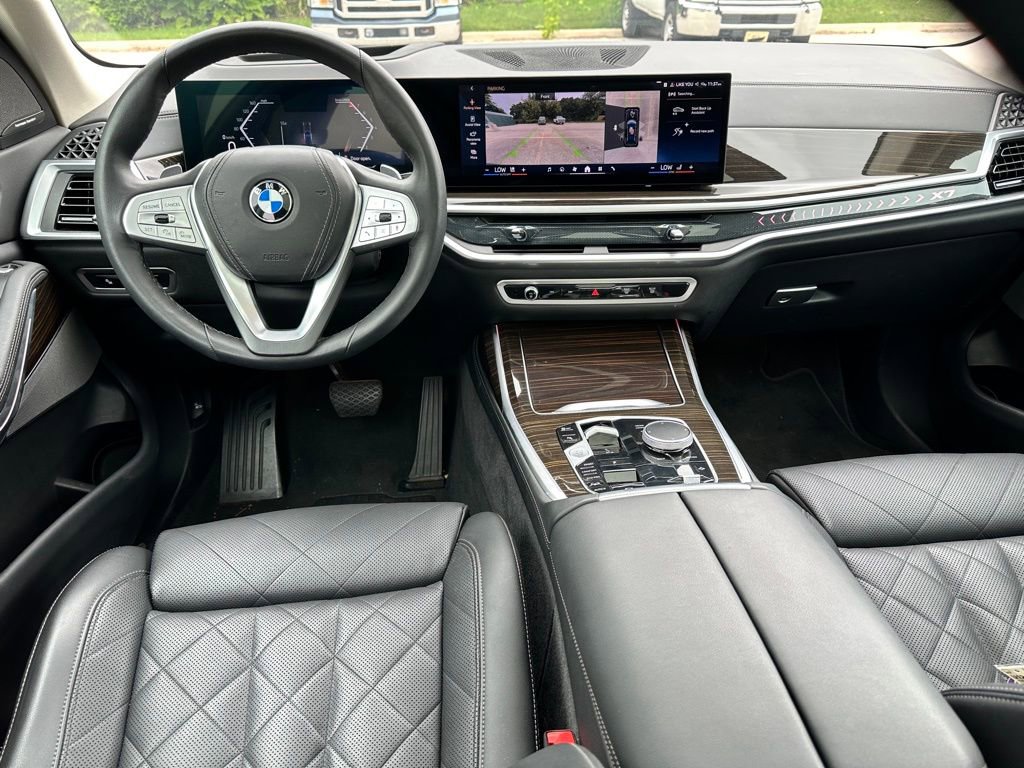 Used 2024 BMW X7 xDrive40i image 17