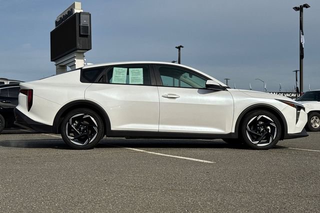 Certified 2025 Kia K4 EX image 3