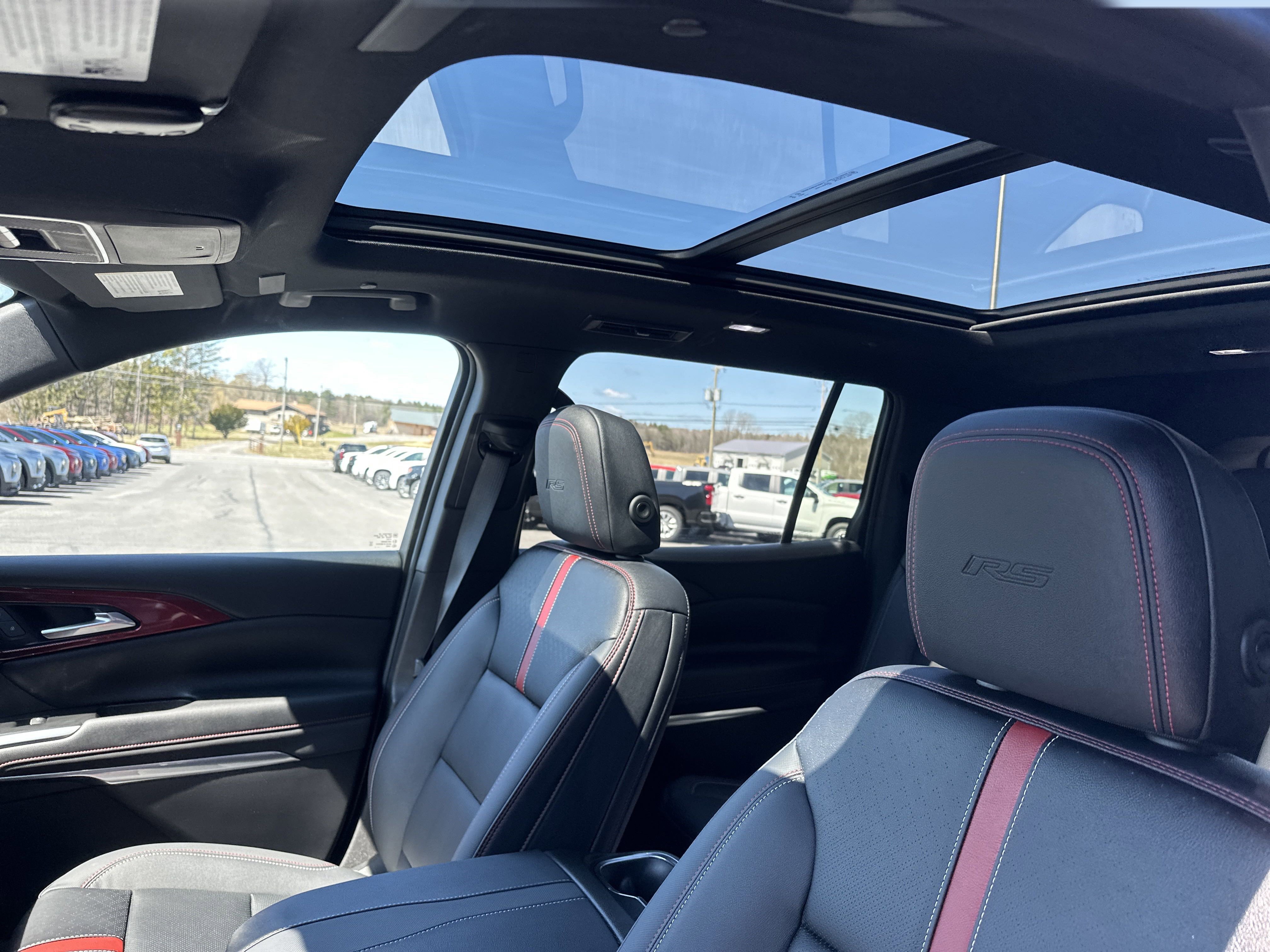 Certified 2024 Chevrolet Traverse RS w/ LPO, Floor Liner Package image 9