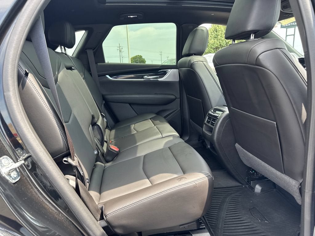 Certified 2024 Cadillac XT5 Premium Luxury w/ Technology Package FWD image 14