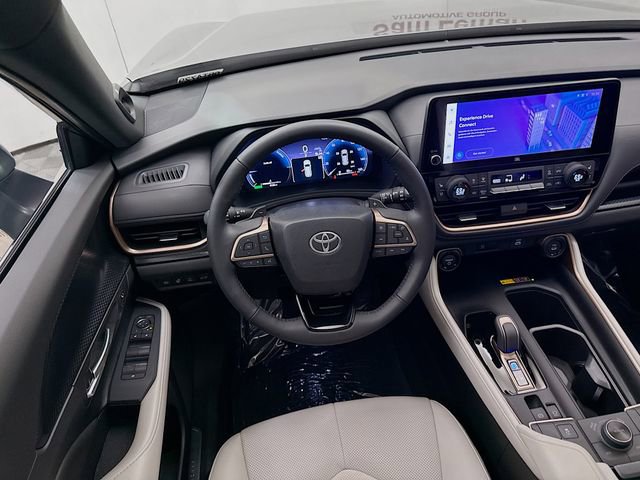 Used 2025 Toyota Grand Highlander AWD Hybrid image 23