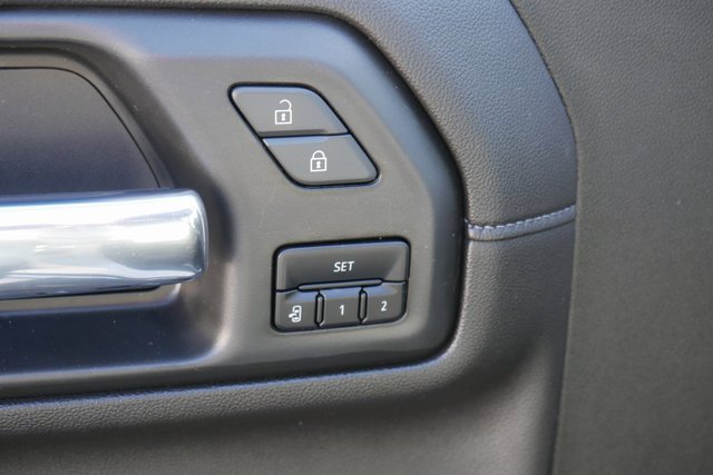 Used 2023 GMC Sierra 3500 SLT w/ SLT Premium Package image 16