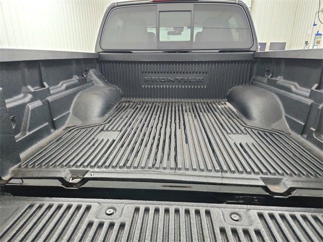 Used 2022 Nissan Frontier SV w/ Graphics Package image 38