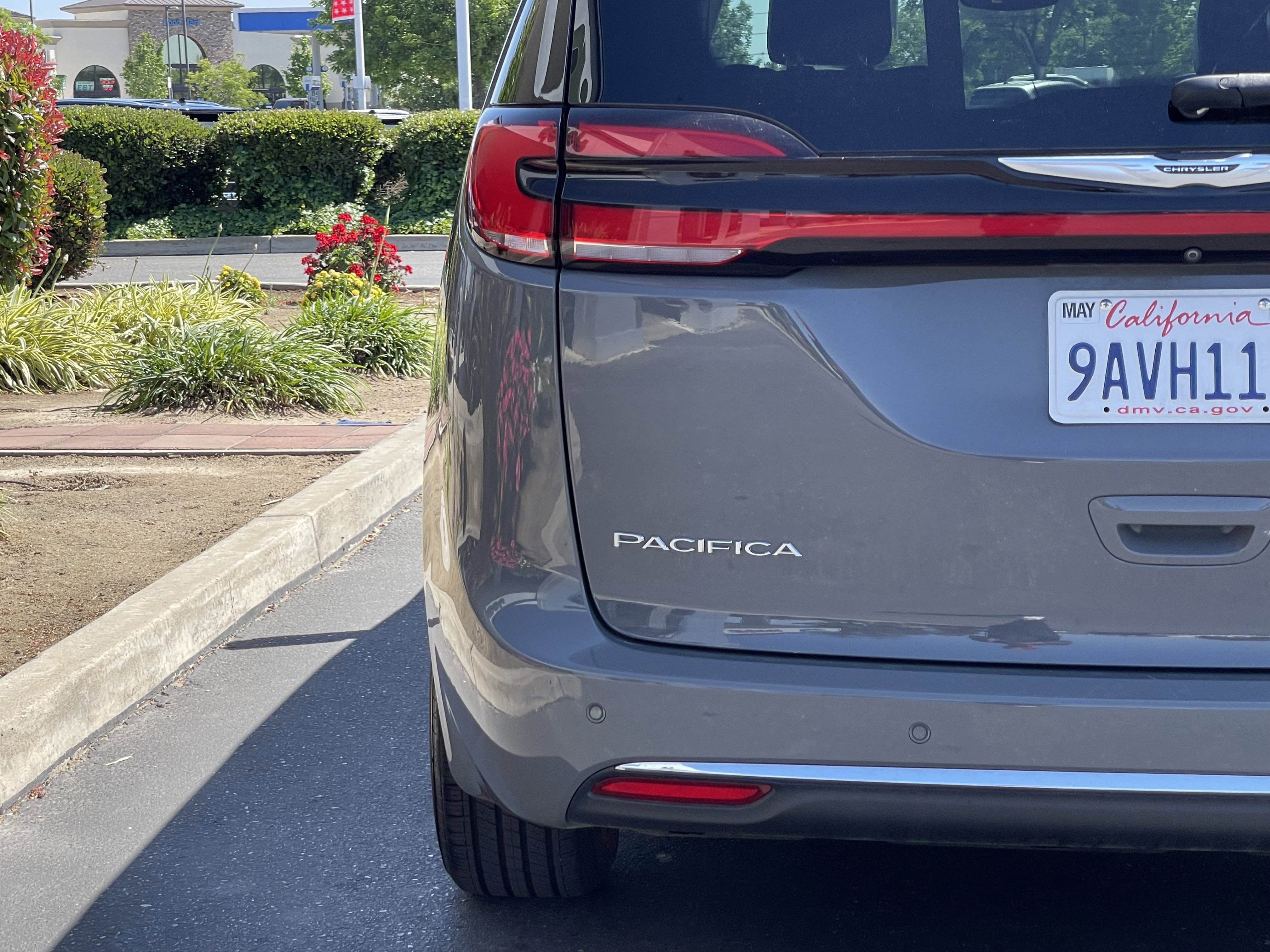 Used 2022 Chrysler Pacifica Limited FWD image 13