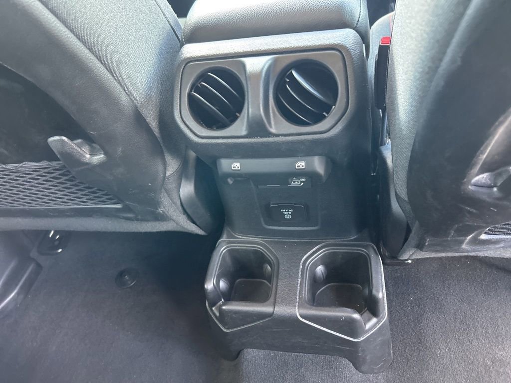 Certified 2025 Jeep Wrangler Unlimited Rubicon image 28