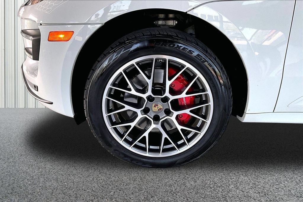 Used 2015 Porsche Macan Turbo AWD/4WD image 34