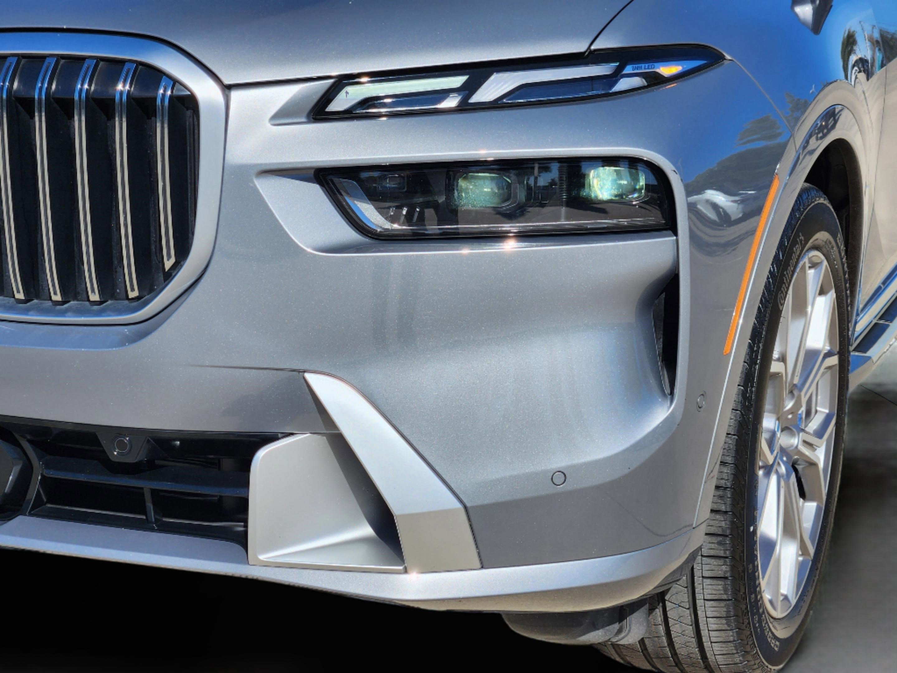 Used 2024 BMW X7 xDrive40i w/ Premium Package image 31