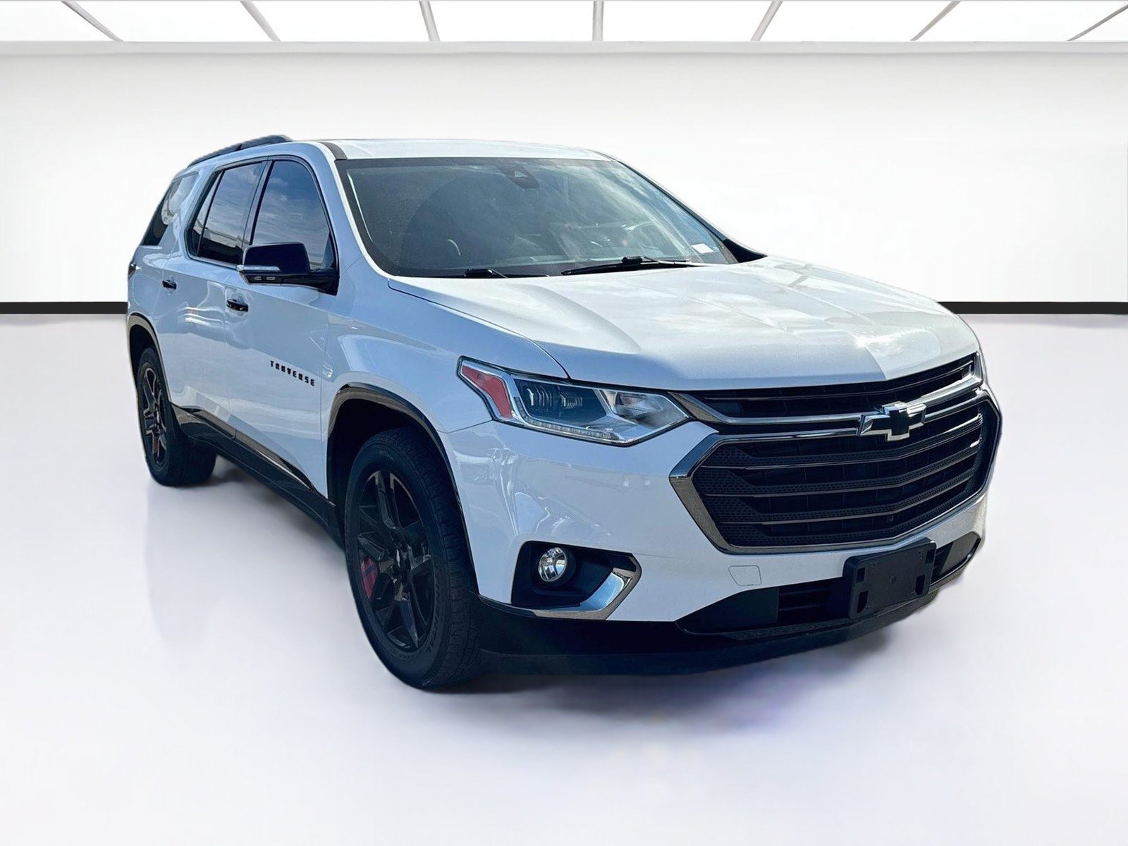Used 2019 Chevrolet Traverse Premier w/ Redline Edition AWD/4WD image 3